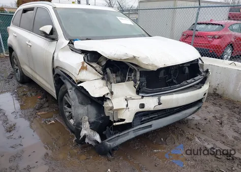 2015 Toyota Highlander from USA, damaged, VIN 05TDKRFH4FS132197